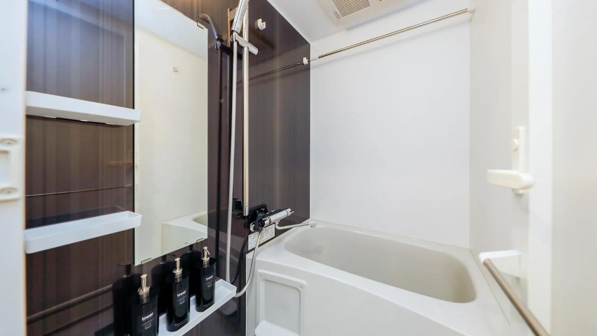 Apartment Seaside Tamachi 202,302,402,502,602,702 - Vacation Stay 44341V Tokyo Japan