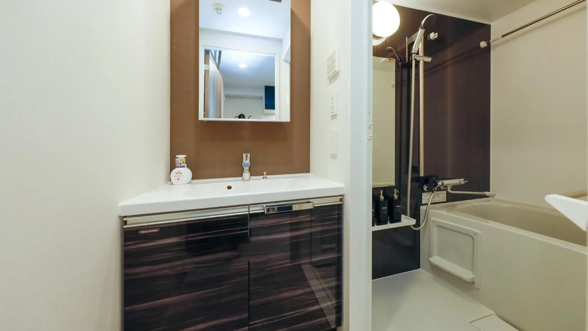 Seaside Tamachi 202,302,402,502,602,702 - Vacation Stay 44341V Tokyo Apartment
